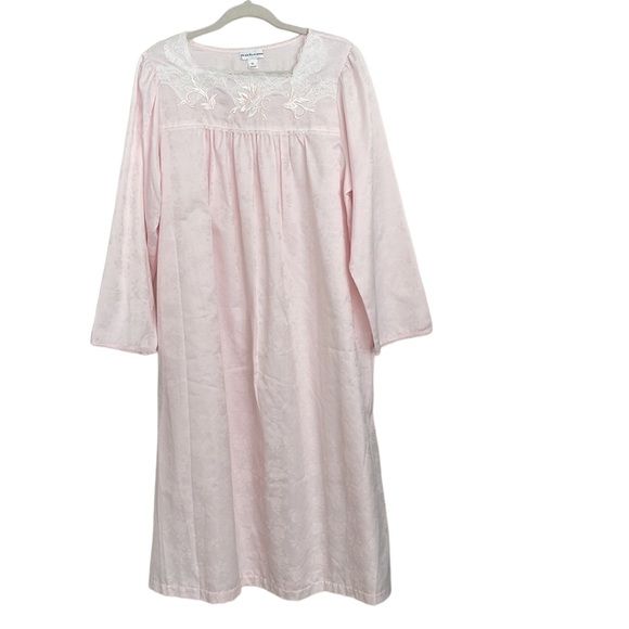 Miss Elaine pink embroidered soft nightgown - Picture 1 of 6